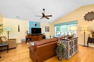 824 Bentwood Cir, Manning, SC 29102 - Photo 25