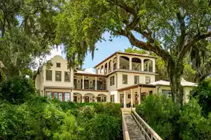 134 3rd Ave, Mount Pleasant, SC 29464 - Photo 3