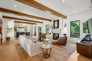 134 3rd Ave, Mount Pleasant, SC 29464 - Photo 9