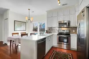 1656 Lauda Dr, Mount Pleasant, SC 29464 - Photo 5