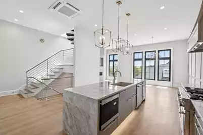 4 Exchange Street, Charleston, SC 29401 - Photo 9