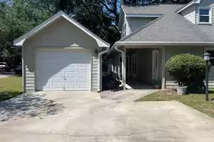 662 Poaug Ln, Mount Pleasant, SC 29464 - Photo 3