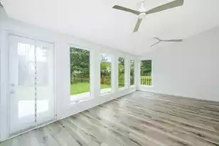 2339 Parsonage Woods Ln, Mount Pleasant, SC 29466 - Photo 7