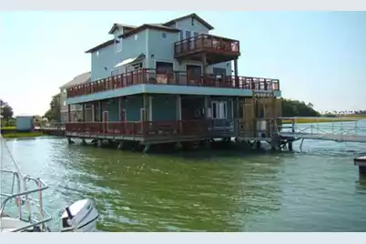 67 10th Street W #D-11, Folly Beach, SC 29439 - Photo 5