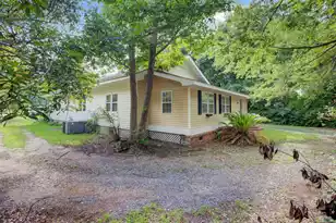 3943 Byrnes Dr, Saint Stephen, SC 29479 - Photo 5