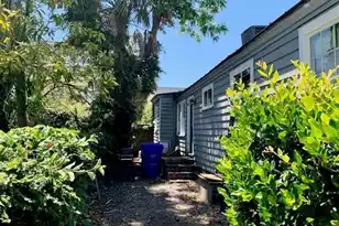 107 Smith St, Charleston, SC 29403 - Photo 11