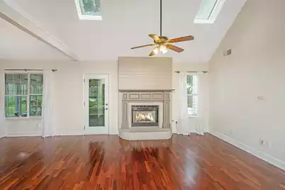 204 Factors Walk, Summerville, SC 29485 - Photo 9