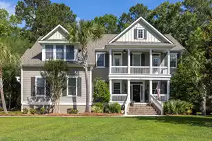 1563 Capel St, Mount Pleasant, SC 29466 - Photo 1