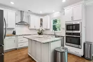 8809 Citronella Wy, North Charleston, SC 29406 - Photo 3