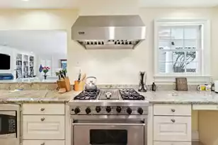 32 Church St, Charleston, SC 29401 - Photo 11