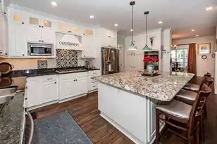 657 Gate Post Dr, Mount Pleasant, SC 29464 - Photo 15