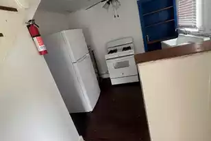 46 Vanderhorst St, Charleston, SC 29403 - Photo 5