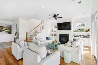 507 Ashley Avenue W, Folly Beach, SC 29439 - Photo 17