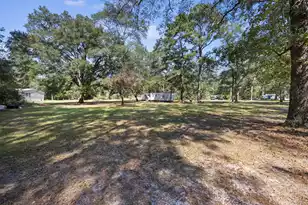 197 Davis Circle, Walterboro, SC 29488 - Photo 5