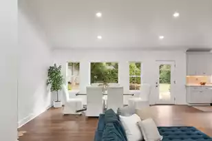 1011 Lakeview Dr, Mount Pleasant, SC 29464 - Photo 9