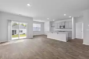 186 Cloverleaf St, Summerville, SC 29483 - Photo 3