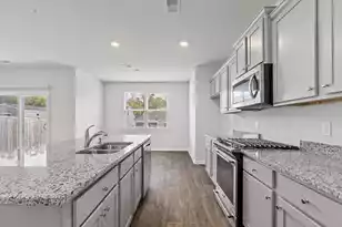 186 Cloverleaf St, Summerville, SC 29483 - Photo 1