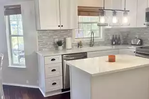 1901 Oak Tree Ln, Mount Pleasant, SC 29464 - Photo 13