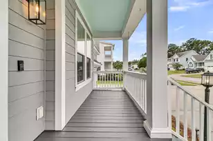 2855 Wagner Wy, Mount Pleasant, SC 29466 - Photo 3