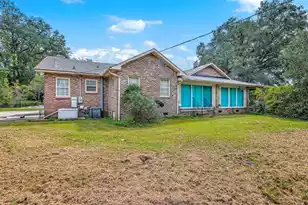 1229 Central Ave, Summerville, SC 29483 - Photo 11