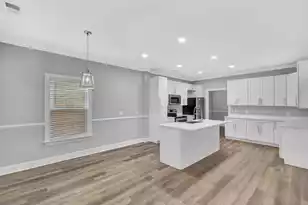 2703 Surrey Dr E, North Charleston, SC 29405 - Photo 9