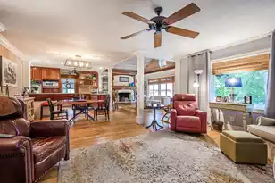 933 Lakeview Dr, Mount Pleasant, SC 29464 - Photo 11