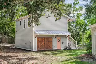 933 Lakeview Dr, Mount Pleasant, SC 29464 - Photo 45