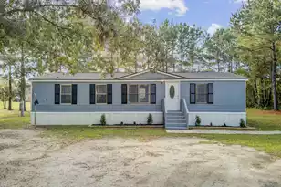 423 Broomford Hill Ln, Saint Stephen, SC 29479 - Photo 3