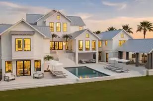 938 Fish Cp Rd, Charleston, SC 29492 - Photo 3