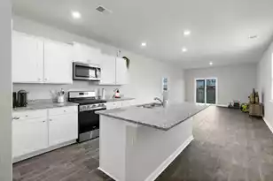 320 Bear Paw Ln, Summerville, SC 29486 - Photo 9