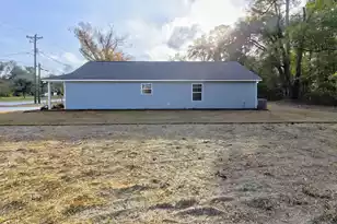 913 Lemacks Street N, Walterboro, SC 29488 - Photo 11