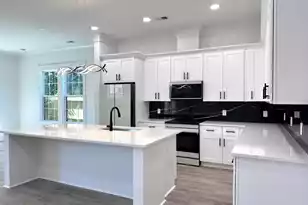 1983 Hugo Ave, North Charleston, SC 29405 - Photo 9