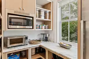 1142 Fulton Hall Ln, Mount Pleasant, SC 29466 - Photo 11