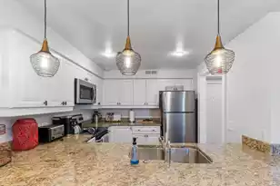 377 King St, Charleston, SC 29401 - Photo 11