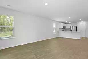 129 Brooks Dr, Holly Hill, SC 29059 - Photo 3