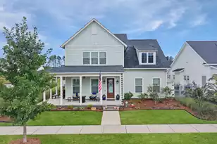 663 Blueway Ave, Summerville, SC 29486 - Photo 1