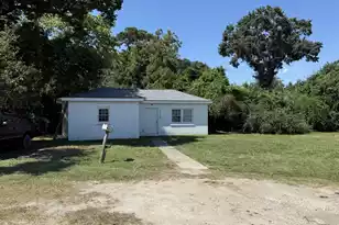 2324 Meridian Rd, North Charleston, SC 29405 - Photo 1