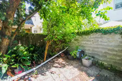 186 Queen Street, Charleston, SC 29403 - Photo 19