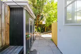 186 Queen St, Charleston, SC 29403 - Photo 11