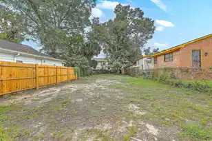 43 Poinsett St, Charleston, SC 29403 - Photo 1