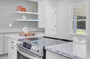 200 Roosevelt Dr, Saint Stephen, SC 29479 - Photo 13