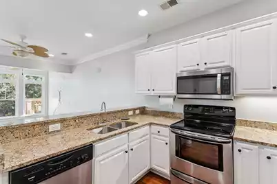 300 Kinloss Country Lane, Mount Pleasant, SC 29466 - Photo 15