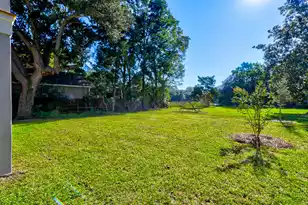 620 Shore Dr N, Charleston, SC 29412 - Photo 47