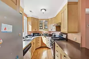 315 Hollywood Dr, Charleston, SC 29407 - Photo 9