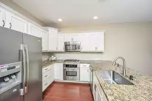 2412 Kings Gate Ln, Mount Pleasant, SC 29466 - Photo 7