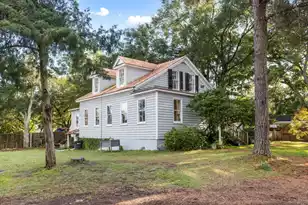 725 King St, Mount Pleasant, SC 29464 - Photo 3