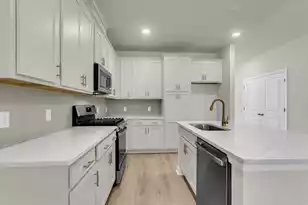 938 Dusk Dr, Summerville, SC 29486 - Photo 5