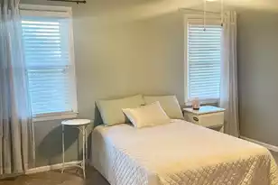 677 Buckhall Ct, Mount Pleasant, SC 29464 - Photo 9