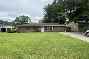 602 Beech Hill Rd, Summerville, SC 29485 - Photo 1