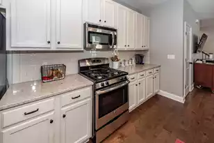 1045 Ashley Garden Blvd, Charleston, SC 29414 - Photo 11